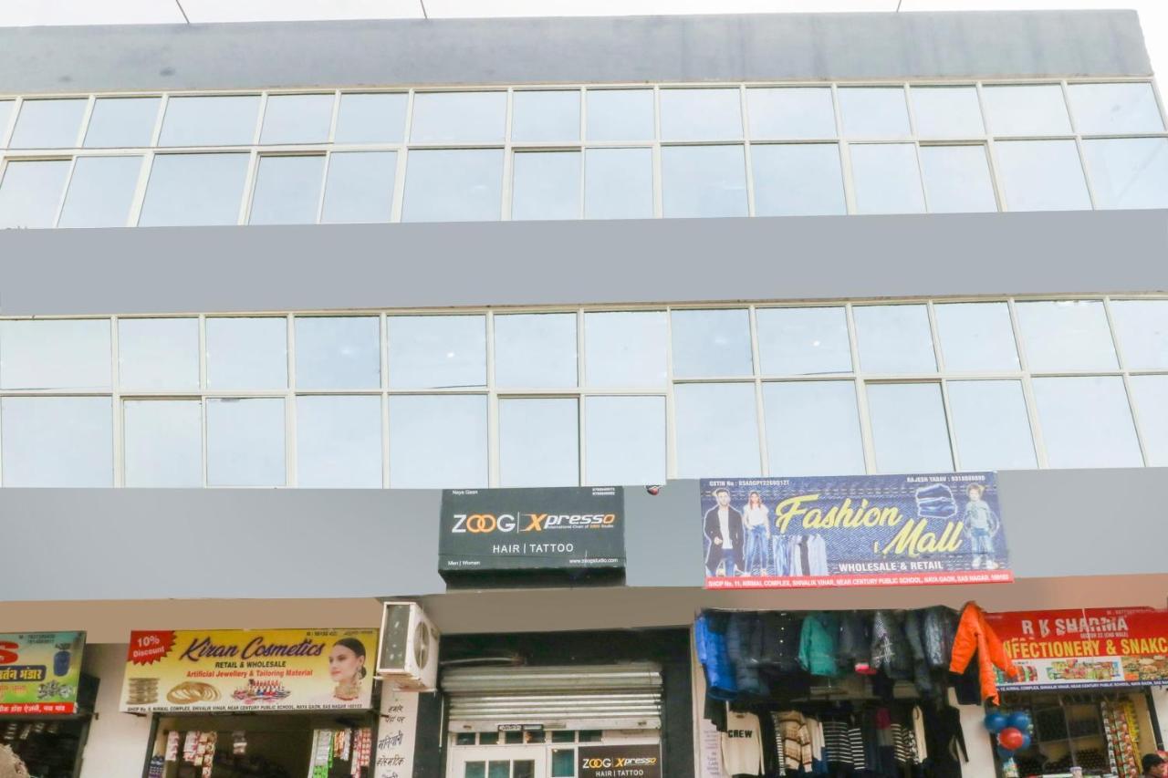 โอโย 69576 โฮเต็ล ซิตี้วิว Hotel Nayagaon ภายนอก รูปภาพ